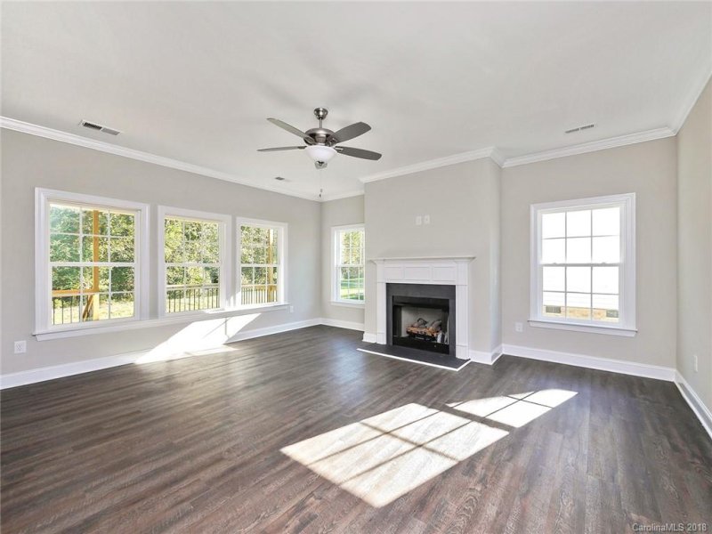 Property image 5 at 127 Coral Rutledge Drive, Mount Holly, NC 28120