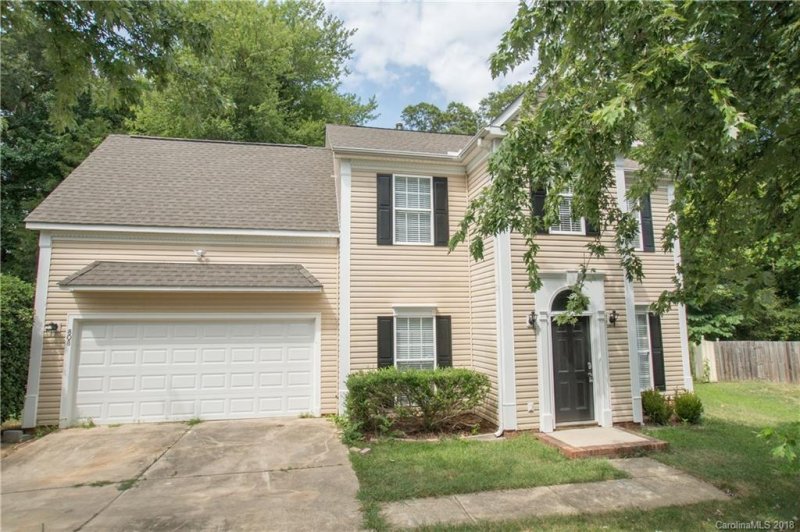 Property image 2 at 808 Morning Glory Drive, Charlotte, NC 28262