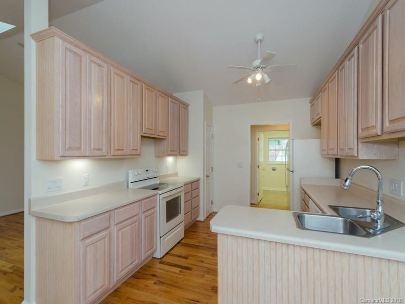 Property image 5 at 207 Allen Paul Drive, Hendersonville, NC 28791