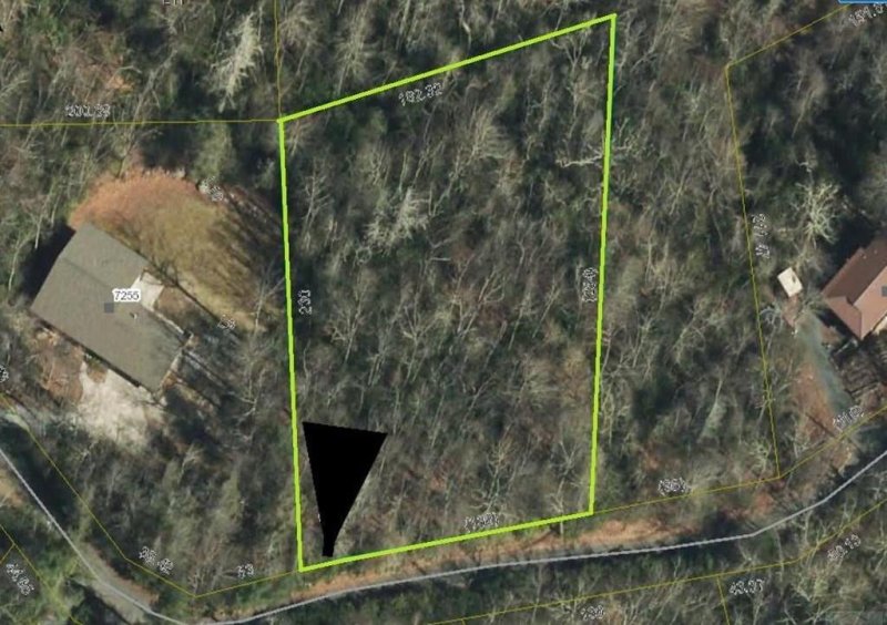 Property image 4 at 7287 Laurel Hill Drive, Newland, NC 28657