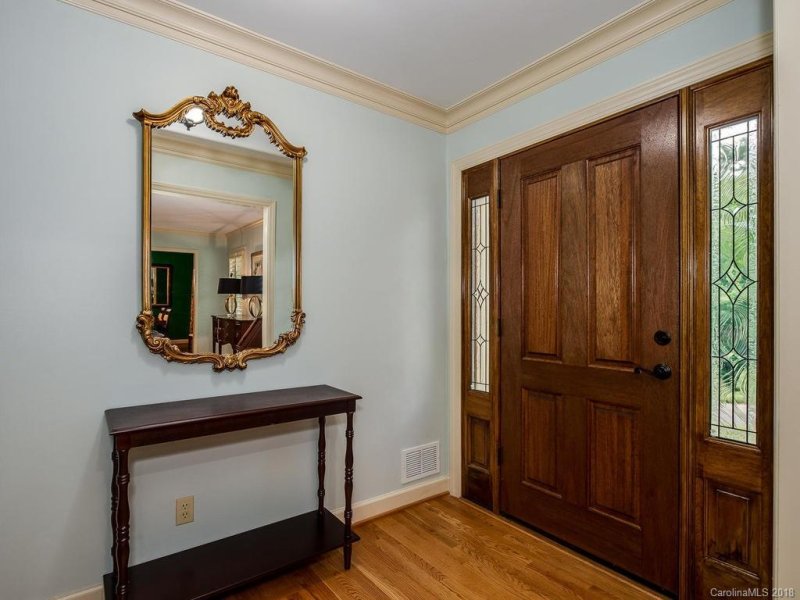 Property image 3 at 6121 Carriagehouse Lane, Charlotte, NC 28226