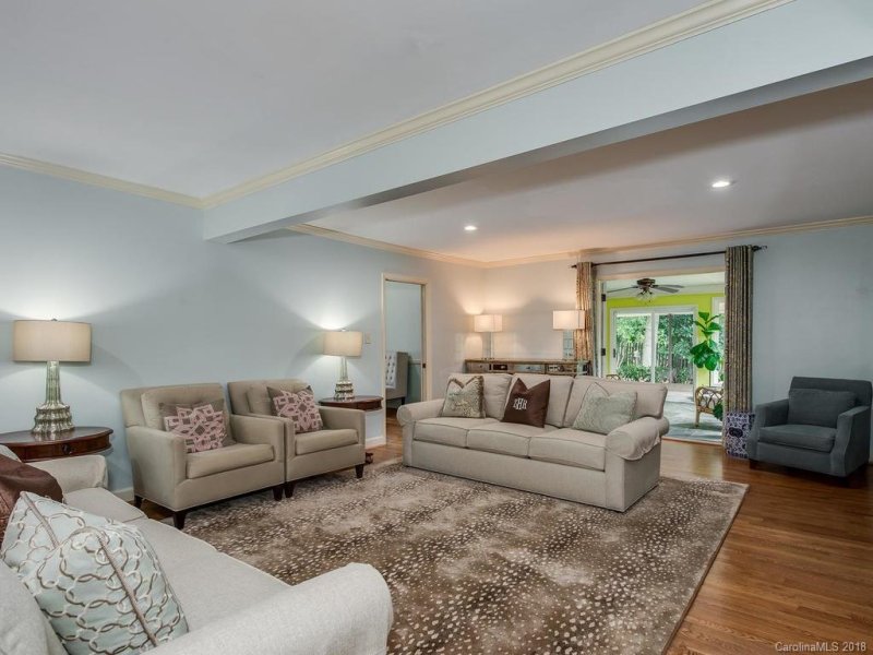 Property image 4 at 6121 Carriagehouse Lane, Charlotte, NC 28226