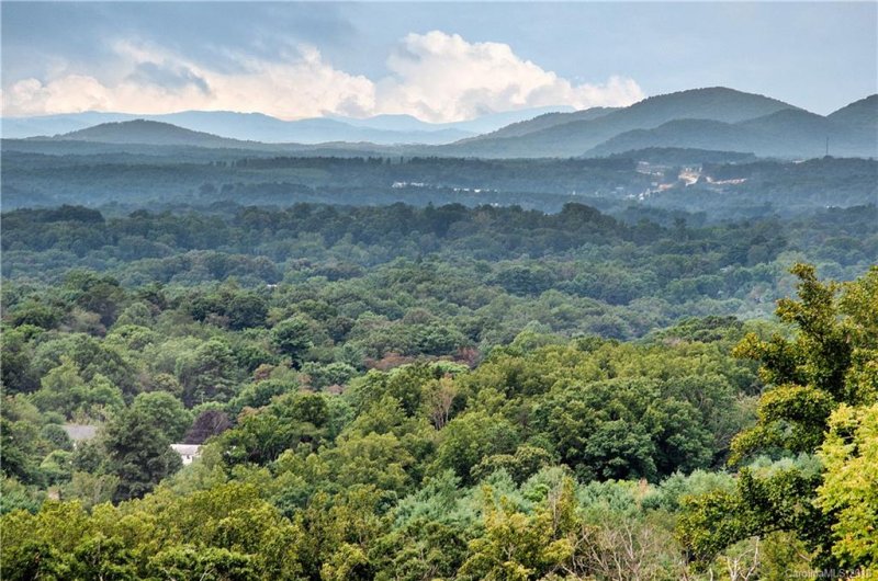 Property image 4 at 4 Chimney Crest Drive, Asheville, NC 28806