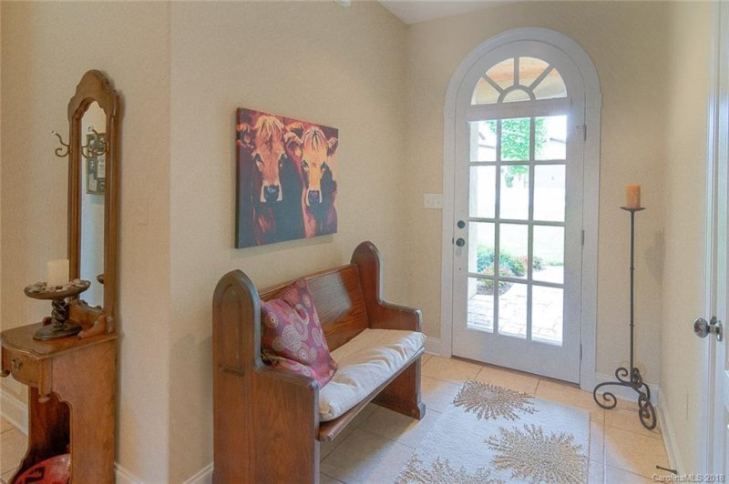 Property image 4 at 52 Ocaso Drive, Asheville, NC 28806