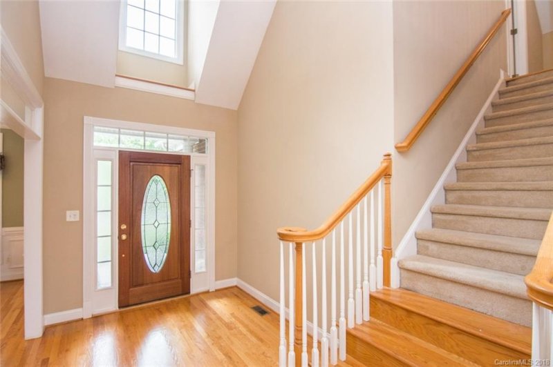 Property image 3 at 124 Eaglecrest Drive, Matthews, NC 28104