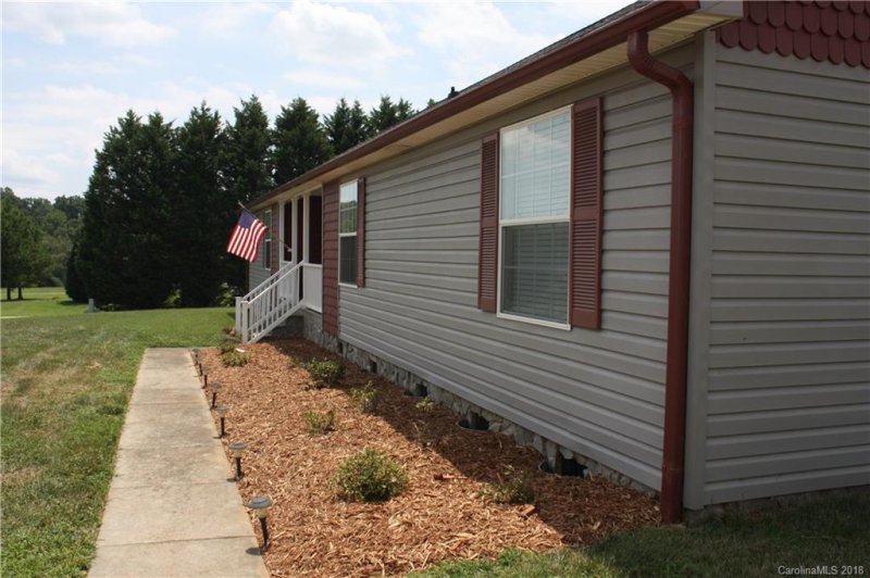 Property image 2 at 126 Lynnette Drive, Mt Ulla, NC 28125