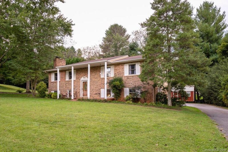 Property image 2 at 128 Camelot Drive, Clyde, NC 28721