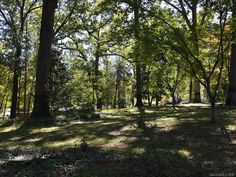 Property image 5 at 5501 Carmel Park Drive, Charlotte, NC 28226