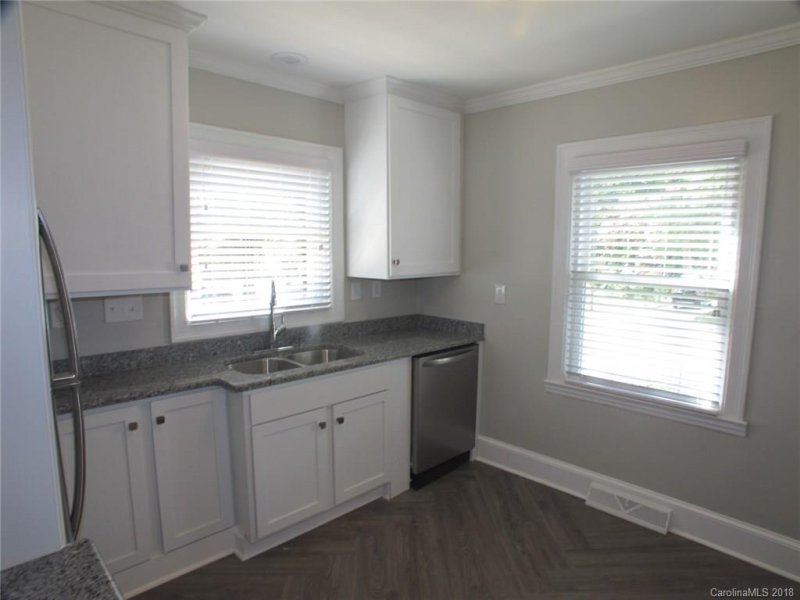 Property image 2 at 1500 Lyon Court, Charlotte, NC 28205