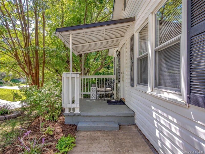 Property image 2 at 2 Bostic Place, Asheville, NC 28803