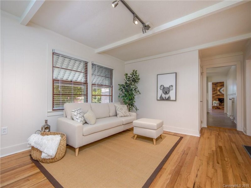 Property image 4 at 2 Bostic Place, Asheville, NC 28803