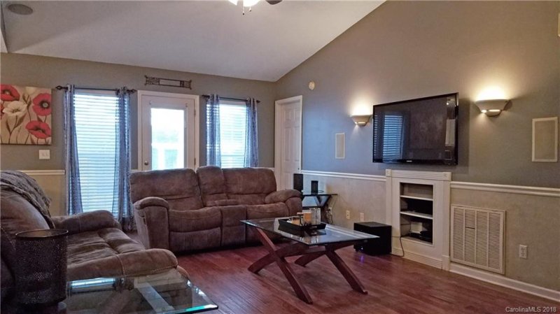 Property image 3 at 147 Creek Branch Drive, Mooresville, NC 28115