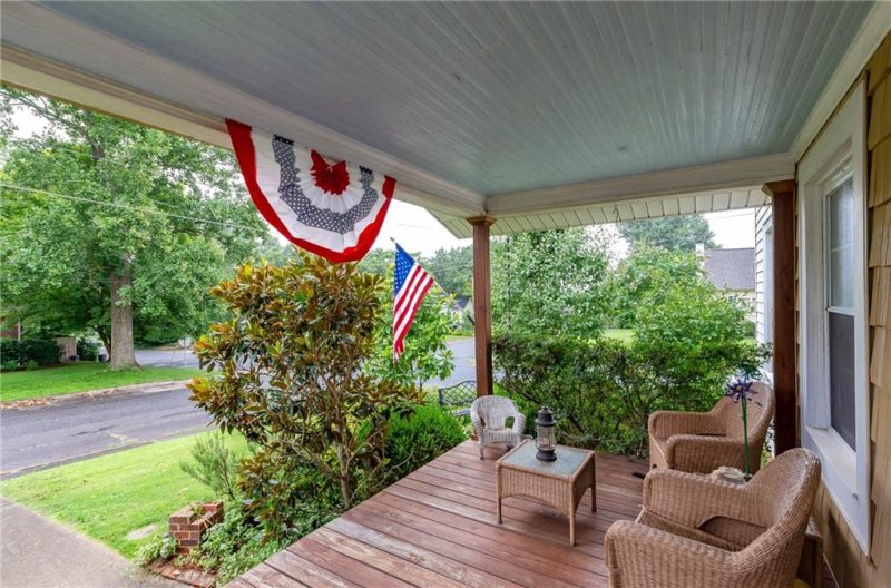 Property image 4 at 910 Olive Avenue, Lenoir, NC 28645