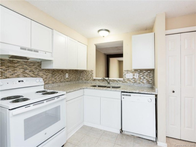 Property image 3 at 5308 Fair Wind Lane, Charlotte, NC 28212