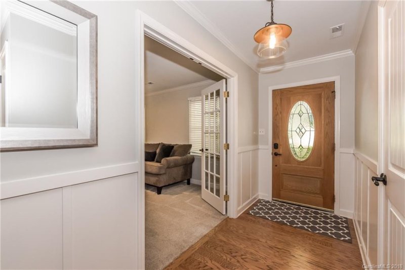 Property image 3 at 7136 Hillside Lane, Charlotte, NC 28226