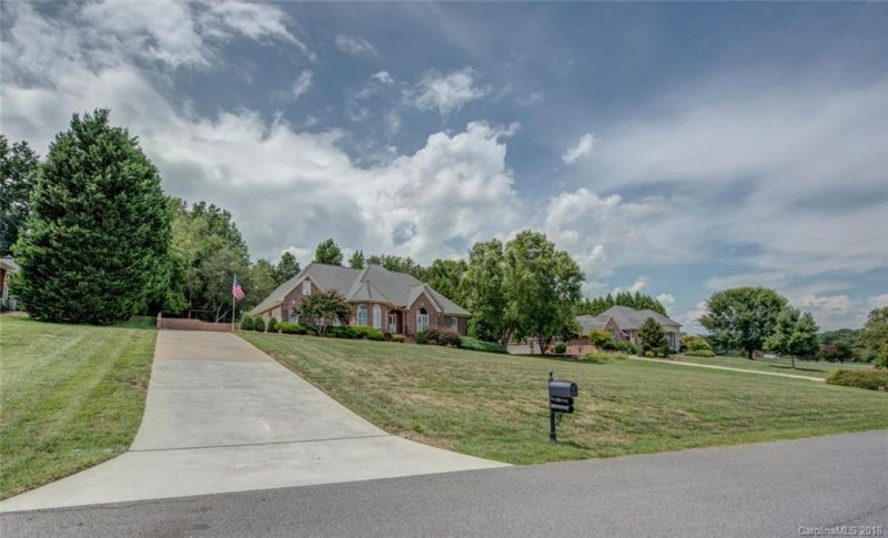 Property image 2 at 320 Cross Creek Drive, Cherryville, NC 28021