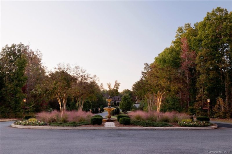 Property image 3 at 7418 Barrington Ridge Drive, Fort Mill, SC 29707