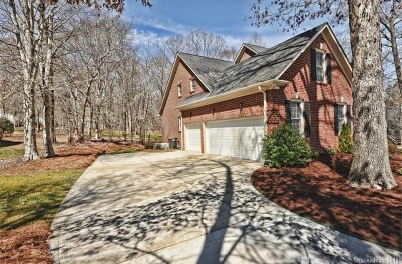 Property image 2 at 223 Pebble Stone Lane, Matthews, NC 28104