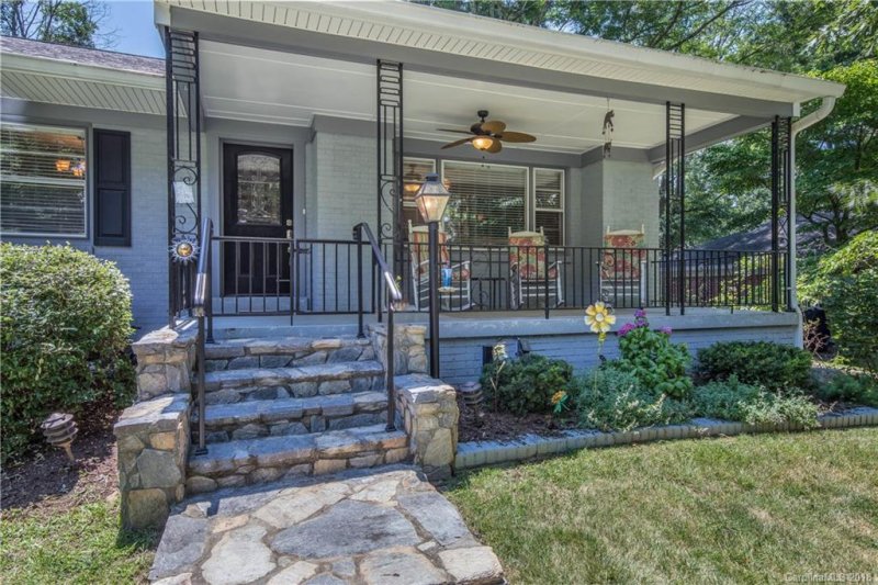 Property image 4 at 40 Shorewood Drive, Asheville, NC 28804