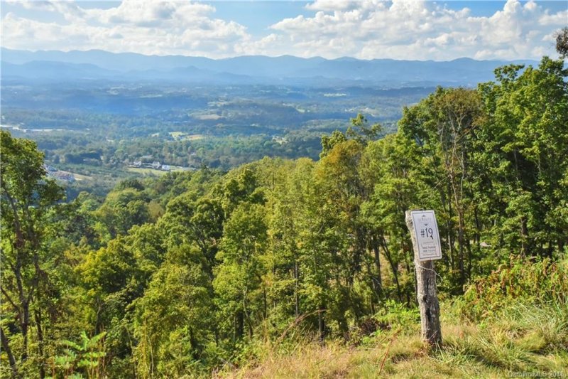 Property image 4 at 175 Serenity Ridge Trail, Asheville, NC 28804