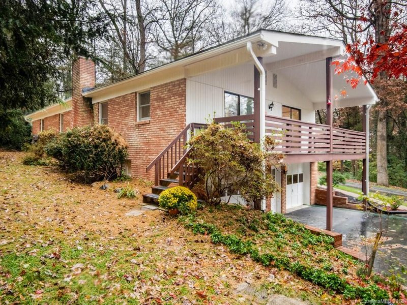 Property image 3 at 2 Bansha Drive, Hendersonville, NC 28791