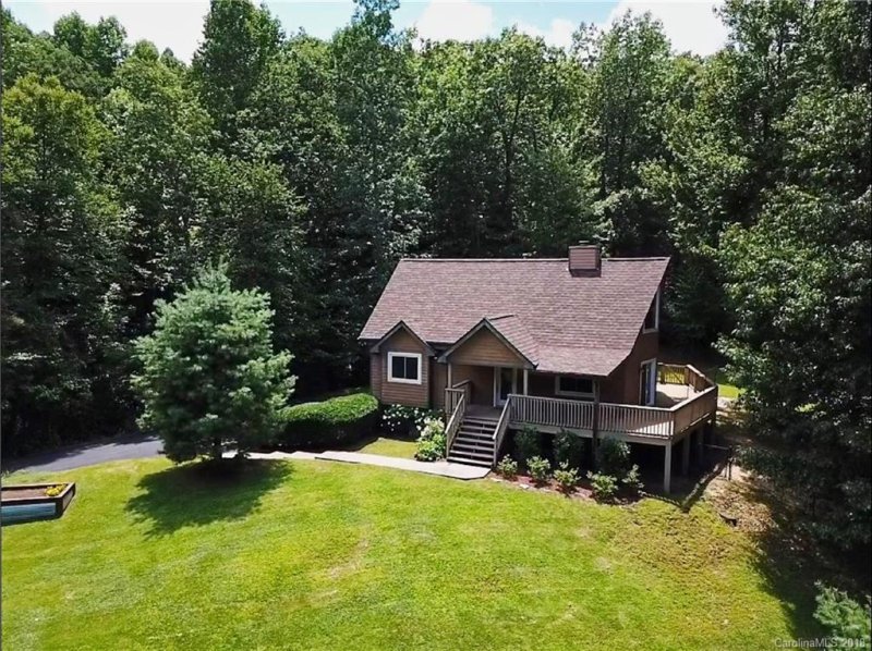 Property image 3 at 136 Viking Trail, Hendersonville, NC 28739