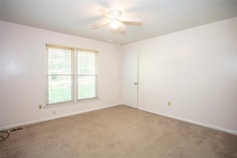 Property image 4 at 2376 32nd Avenue, Hickory, NC 28601