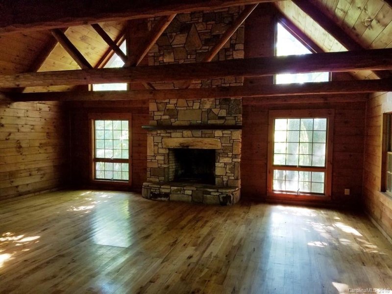 Property image 3 at 155 Songbird Court, Hendersonville, NC 28792