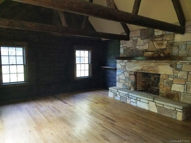 Property image 4 at 155 Songbird Court, Hendersonville, NC 28792