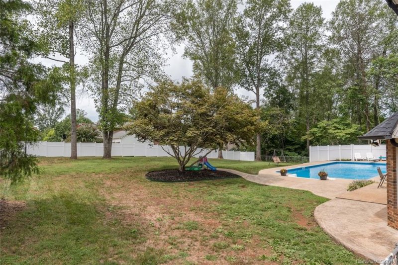 Property image 5 at 315 Knollwood Drive, Forest City, NC 28043