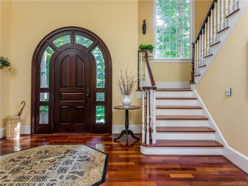 Property image 4 at 325 Solomon Circle, Hendersonville, NC 28739