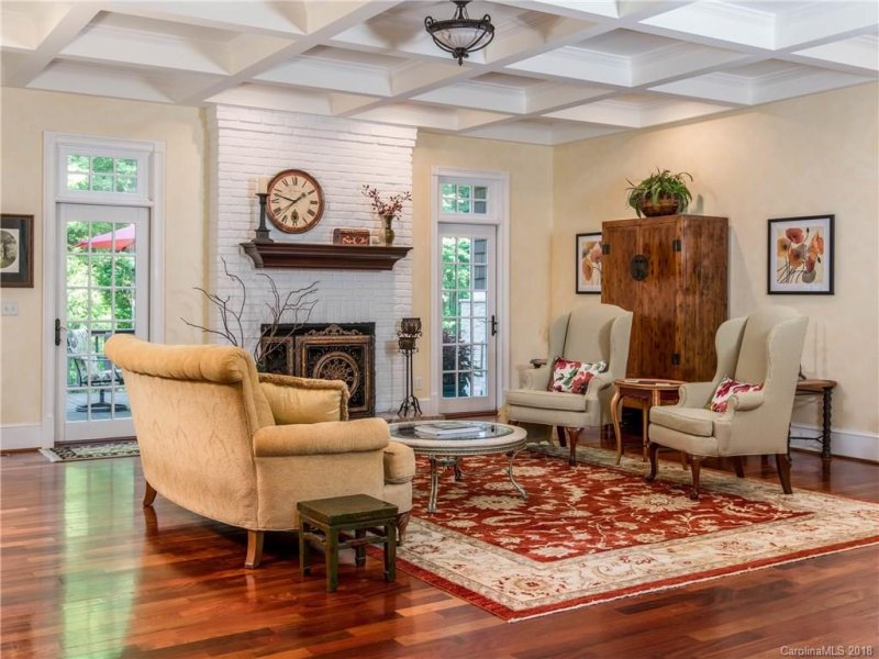 Property image 5 at 325 Solomon Circle, Hendersonville, NC 28739