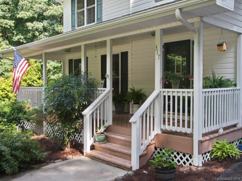 Property image 2 at 317 Benjamins Way, Hendersonville, NC 28792