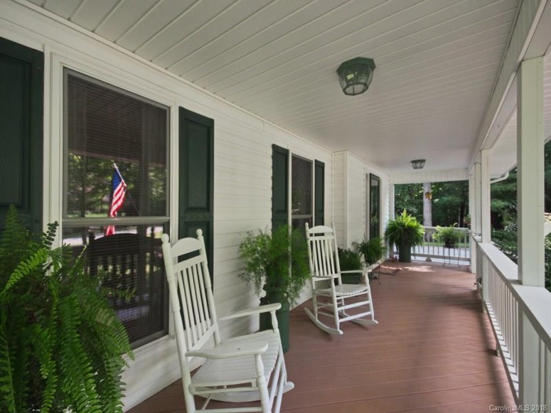 Property image 3 at 317 Benjamins Way, Hendersonville, NC 28792