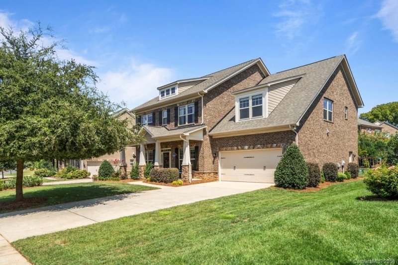 Property image 2 at 2022 Barber Rock Boulevard, Fort Mill, SC 29707