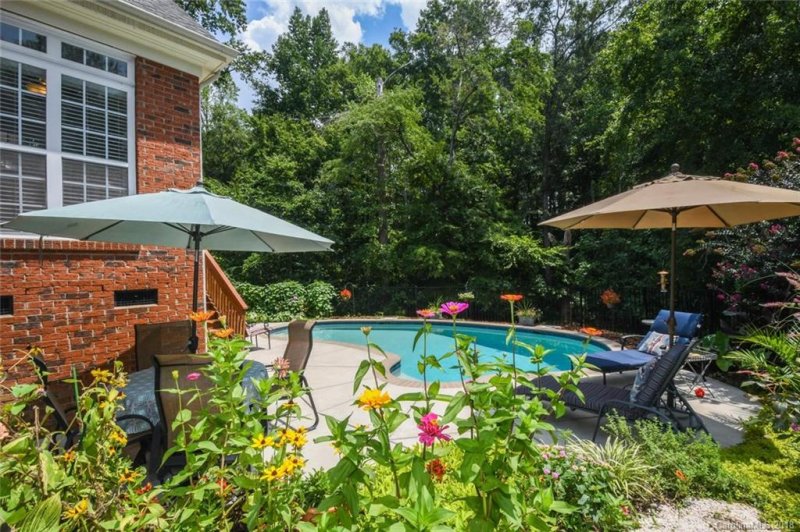 Property image 2 at 5313 Poplar Knoll Drive, Matthews, NC 28105