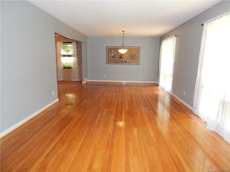 Property image 2 at 341 Beverly Circle, Charlotte, NC 28270