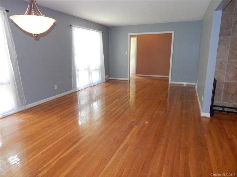 Property image 3 at 341 Beverly Circle, Charlotte, NC 28270