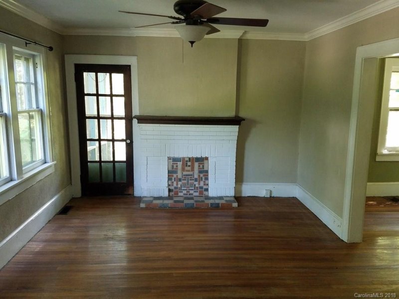 Property image 4 at 164 Laurel Loop, Asheville, NC 28806