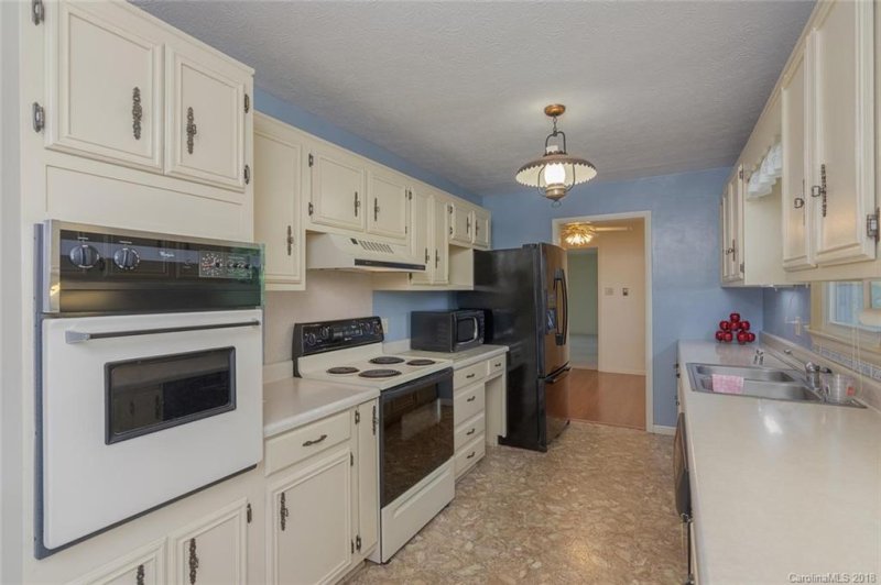 Property image 3 at 109 Pleasant Drive, Black Mountain, NC 28711