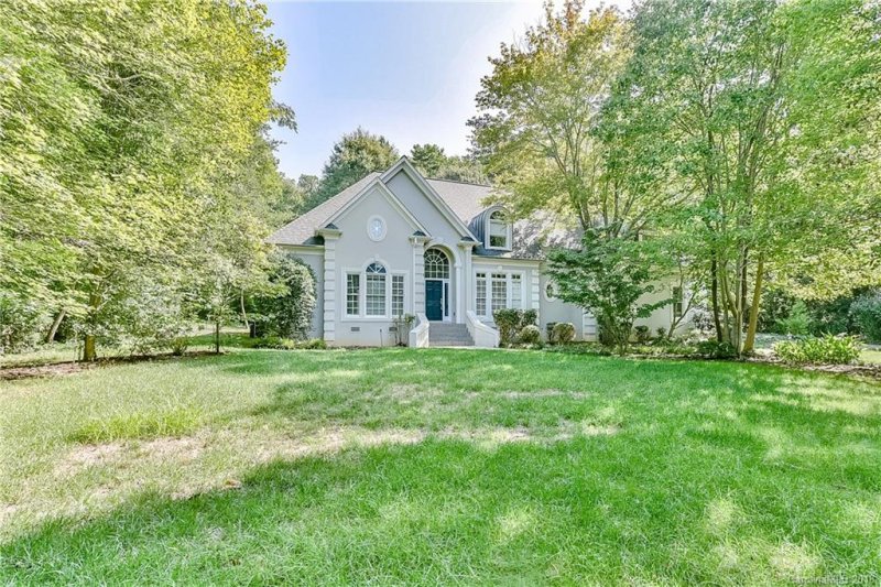 19111 Mary Ardrey Circle