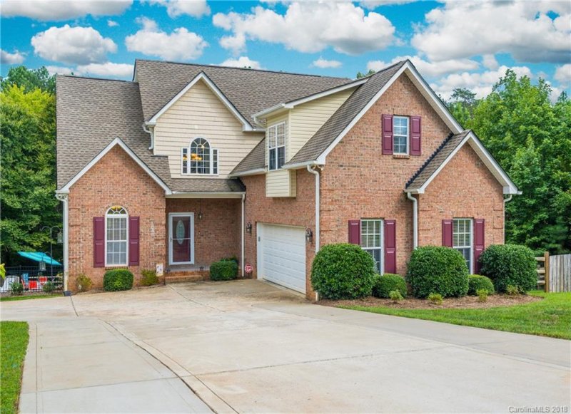 Property image 2 at 1846 Jaya Drive, Sherrills Ford, NC 28673