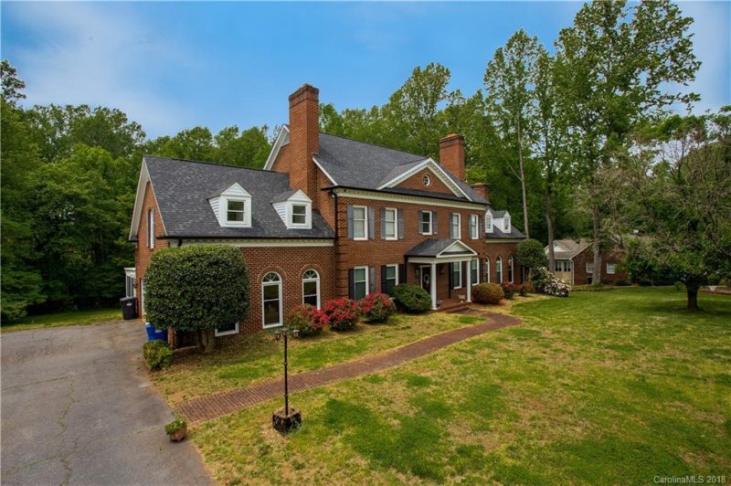 Property image 2 at 205 Baymount Drive, Statesville, NC 28625