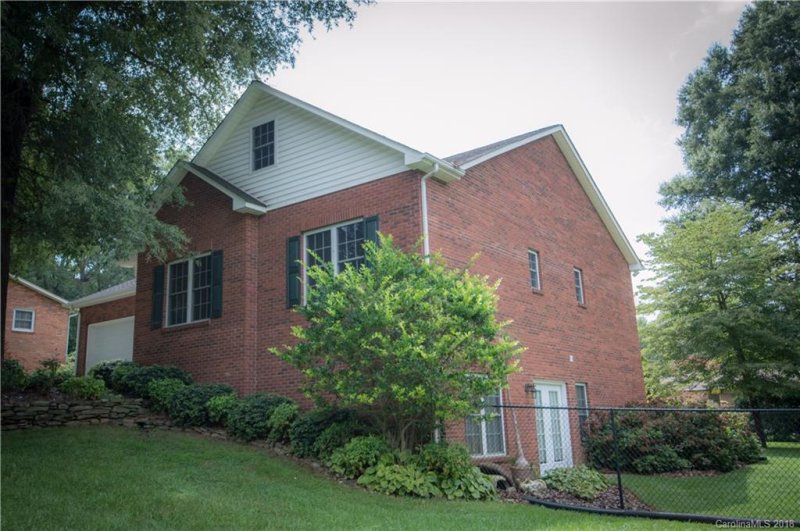 Property image 2 at 205 Knox Street, Statesville, NC 28677