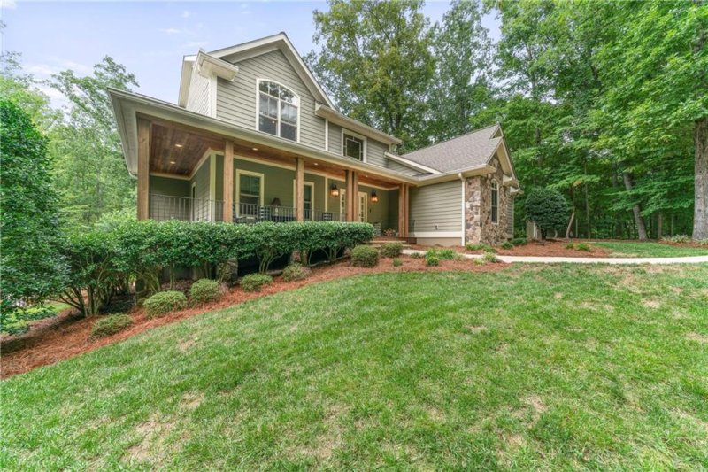 Property image 4 at 3006 Mountain Creek Drive, Sherrills Ford, NC 28673