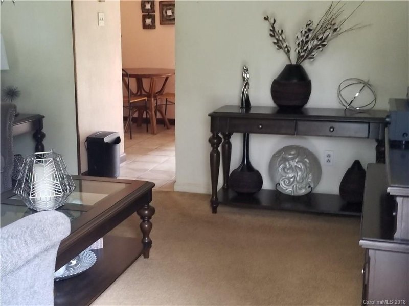 Property image 2 at 3939 Amerigo Street, Charlotte, NC 28208