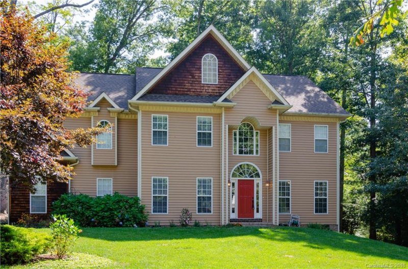 Property image 2 at 27 Helen Holcombe Way, Candler, NC 28715