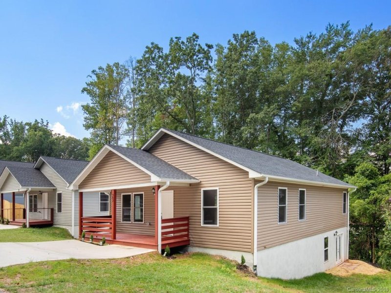 Property image 2 at 23 Chapel Park Place, Asheville, NC 28803