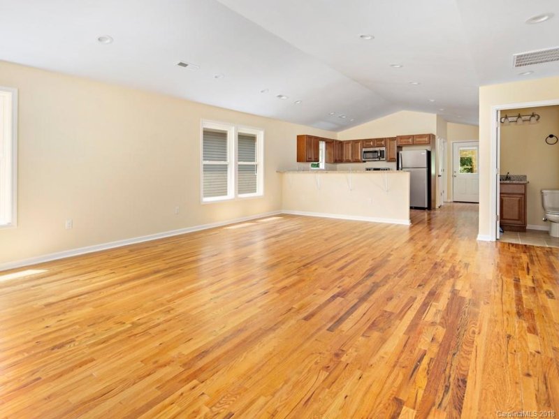 Property image 4 at 23 Chapel Park Place, Asheville, NC 28803