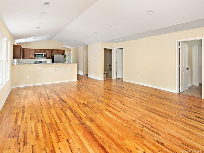 Property image 5 at 23 Chapel Park Place, Asheville, NC 28803